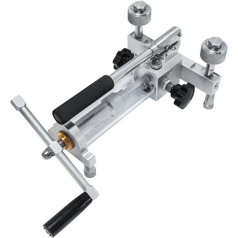 https://www.meokonint.com/mk-pc104-0-1000bar-portable-pressure-calibration-pump-product/